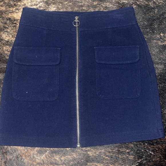 Forever 21 mini skirt - Picture 2 of 4